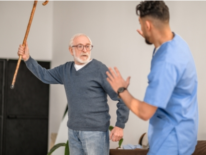 Como lidar com comportamentos agressivos nos idosos?