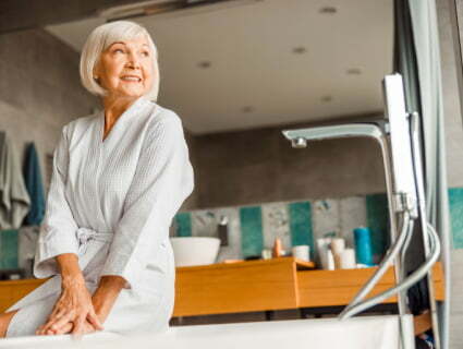 Como tornar a casa de banho mais segura e confortável para os idosos?