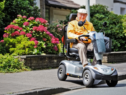 As scooters de mobilidade são seguras para os idosos ou não?